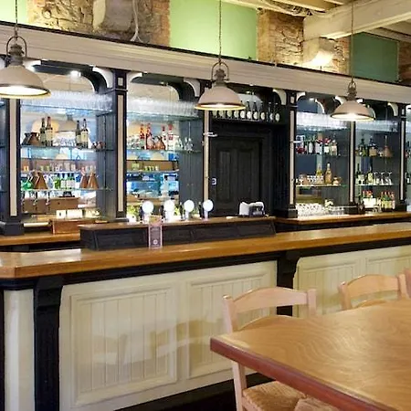 布拉尼伦米尔斯酒店